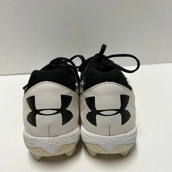 Under armourbaseball tennis shoes black and white size 9 Athletic Shoes